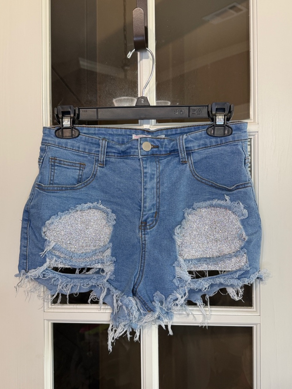 HOT & DELICIOUS Festival Rhinestone Pockets Heavily Distressed Denim Shorts L